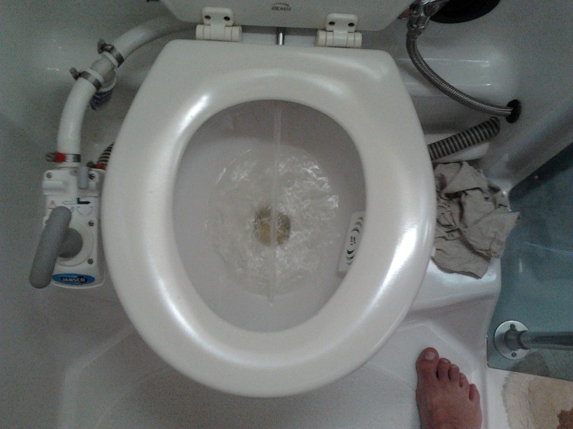 [Immagine: 2013420124227_bidet 2.jpg]